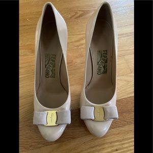 Ferragamo with Vara bow at the vamp. The minimalist design has 3 inch heels.